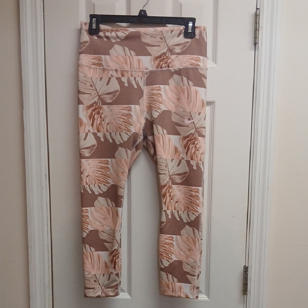 Nike Women's Tan and Blush Leaf Print Leggings